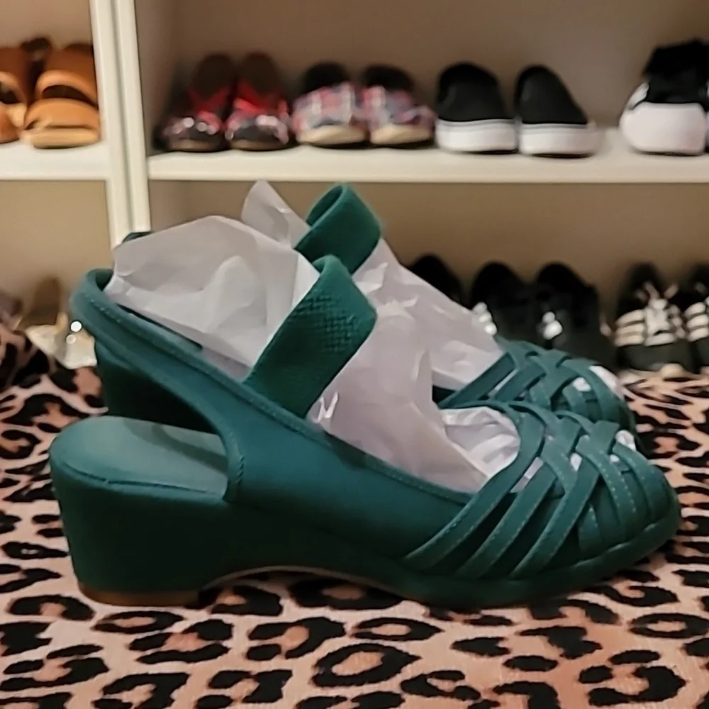 Re-Mix Vintage Shoes Navy Penny Wedge Size 7 - Picture 2 of 3